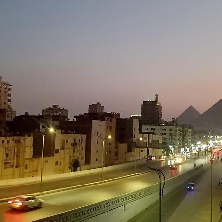 Pyramids Road Guest House Cozy Rooms And Rooftop Breakfast With The Pyramids View Nazlet el-Sisi Luaran gambar
