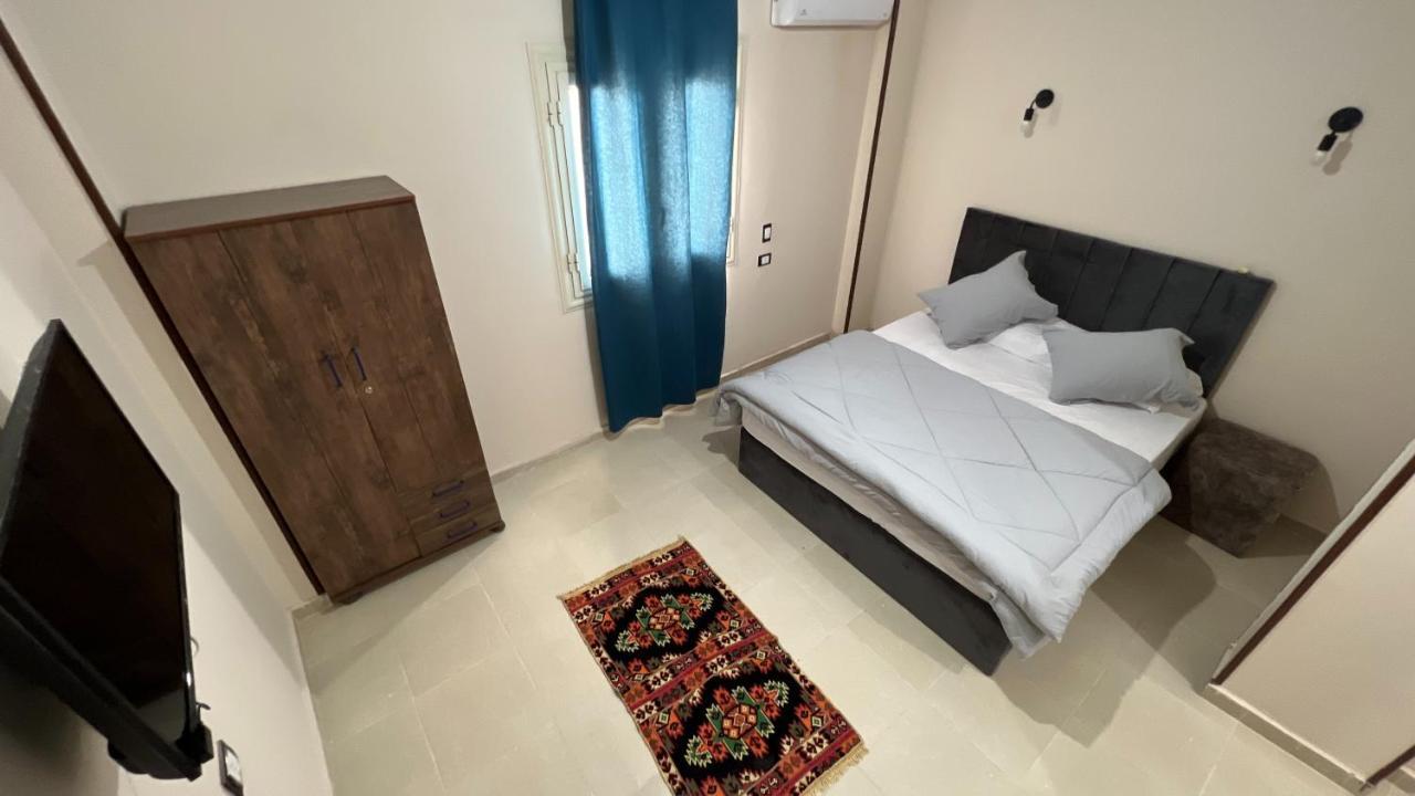 Pyramids Road Guest House Cozy Rooms And Rooftop Breakfast With The Pyramids View Nazlet el-Sisi Luaran gambar