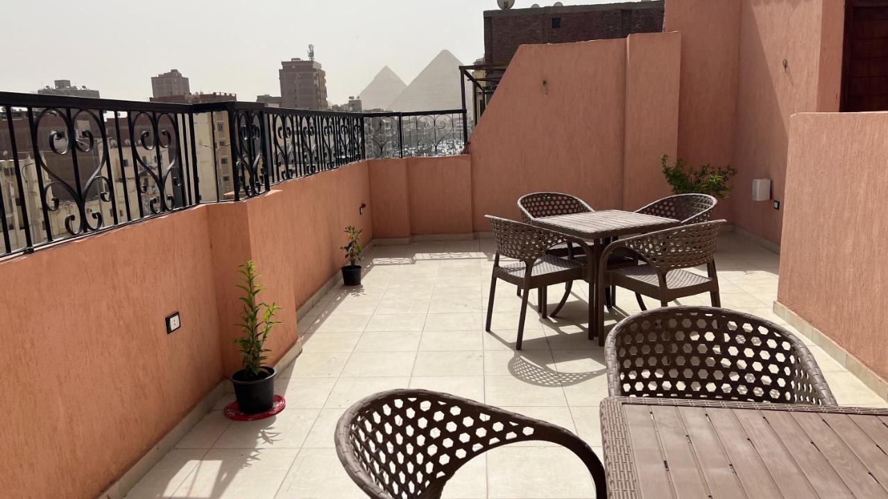 Pyramids Road Guest House Cozy Rooms And Rooftop Breakfast With The Pyramids View Nazlet el-Sisi Luaran gambar
