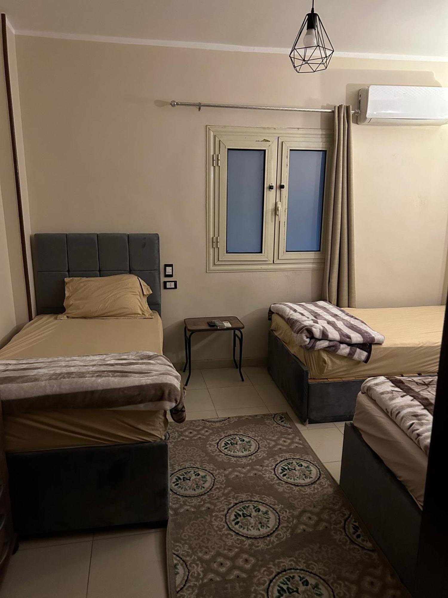 Pyramids Road Guest House Cozy Rooms And Rooftop Breakfast With The Pyramids View Nazlet el-Sisi Luaran gambar