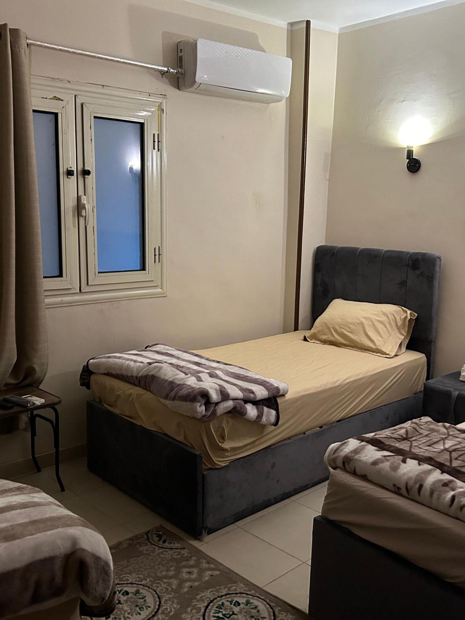 Pyramids Road Guest House Cozy Rooms And Rooftop Breakfast With The Pyramids View Nazlet el-Sisi Luaran gambar