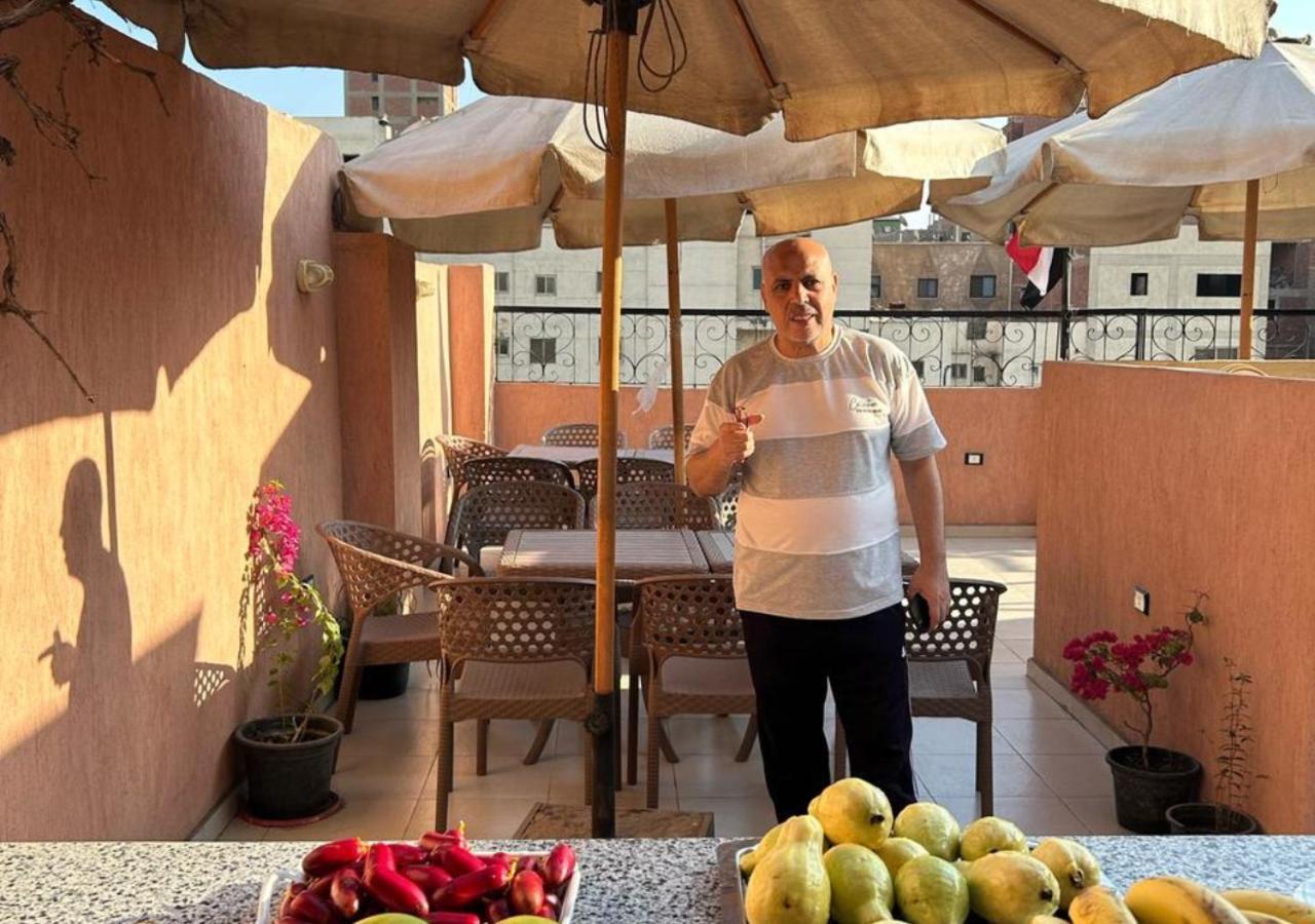 Pyramids Road Guest House Cozy Rooms And Rooftop Breakfast With The Pyramids View Nazlet el-Sisi Luaran gambar